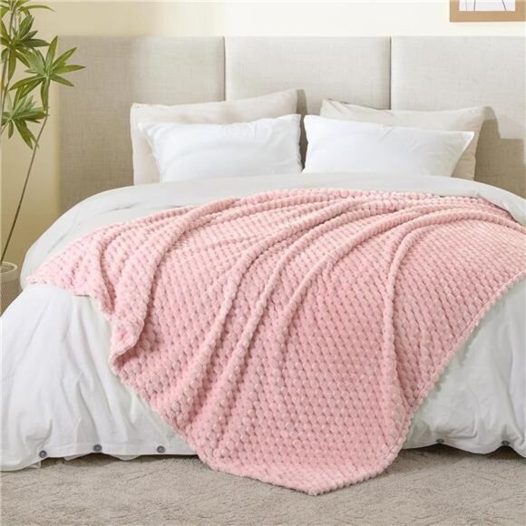 Fleece Blanket 3D Jacquard Throw Pink Soft Cozy Warm Plush Decorative Blanket - Picture 6 of 7